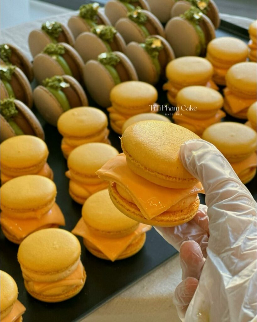 Cheesy Cheese Macaron